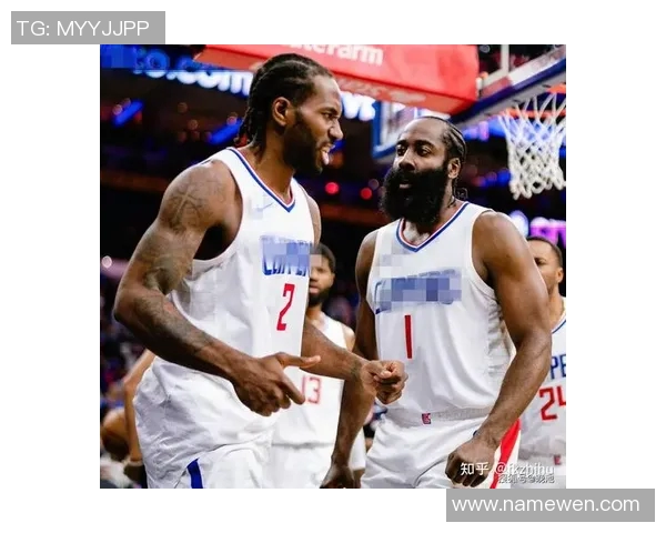 哈登与威金斯的对决谁能在赛场上笑到最后引发球迷热议